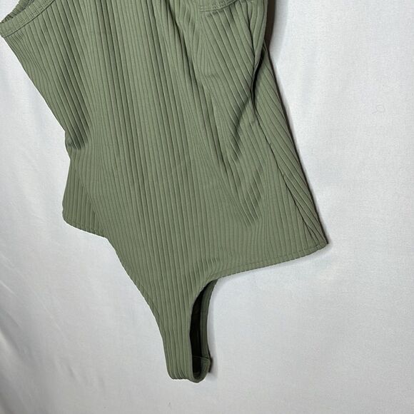 Victoria Secret Sport Army Green Ribbed Body Suit. Size Small. - Picture 9 of 9